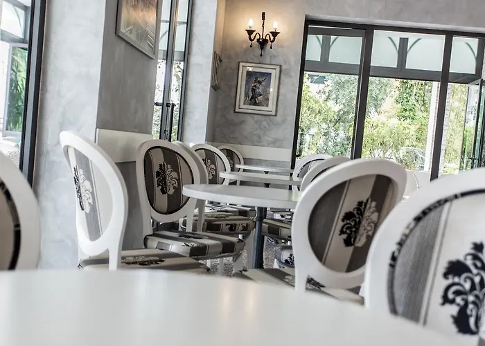 Отель Giamaika Чезенатико